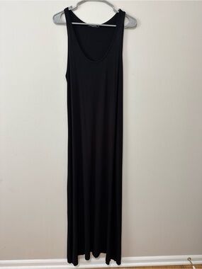 Classic Black Sleeveless Maxi Dress